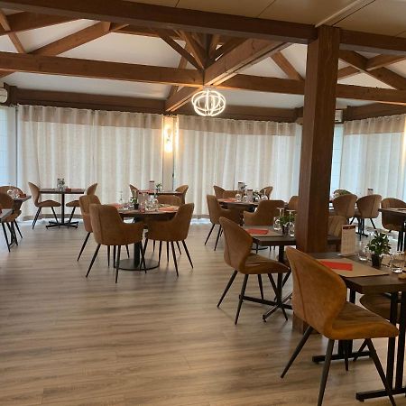 Hotel Au Relais Des Lilas Parthenay Esterno foto